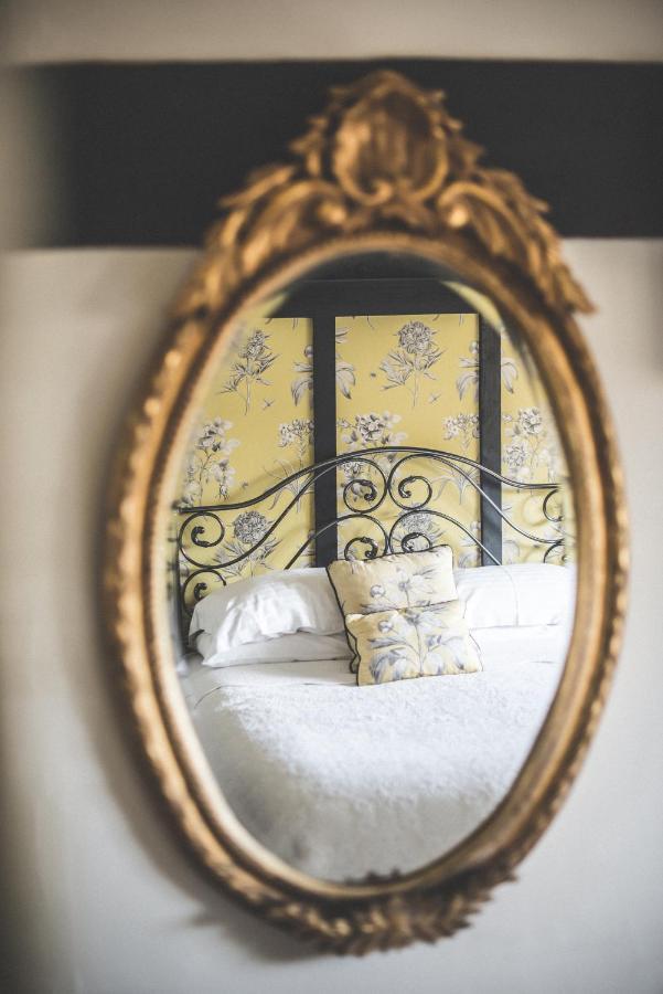 Jeakes House Bed and Breakfast Rye Eksteriør billede A mirror