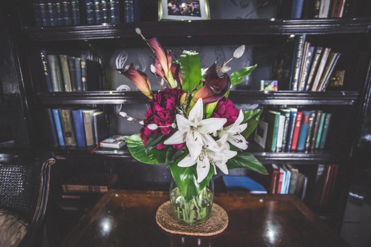 Jeakes House Bed and Breakfast Rye Eksteriør billede A bouquet of flowers